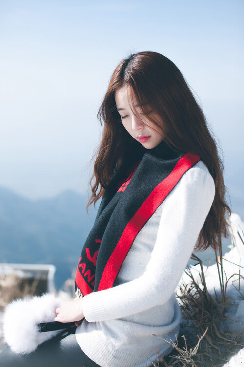 开云全站-_极地白夜跑：在极光照耀下追逐梦想_，极地的白天黑夜是怎样的